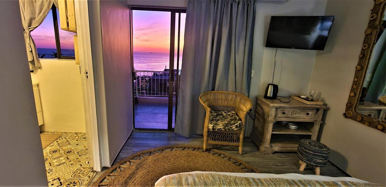 African Vibes Camps Bay Cape Town Exterior photo